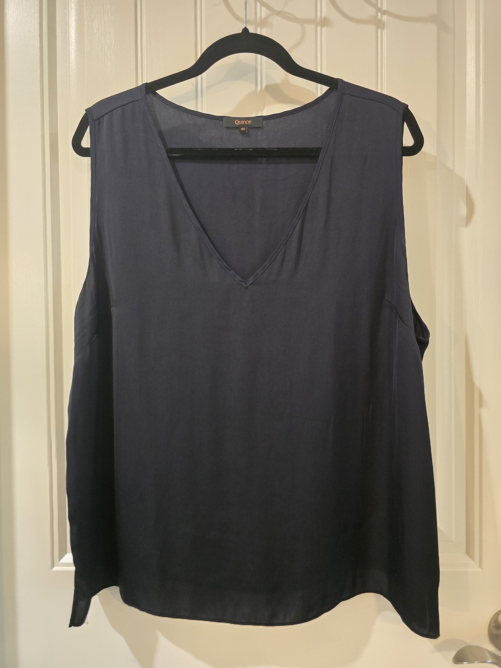Quince Navy V-Neck Sleeveless Camisole